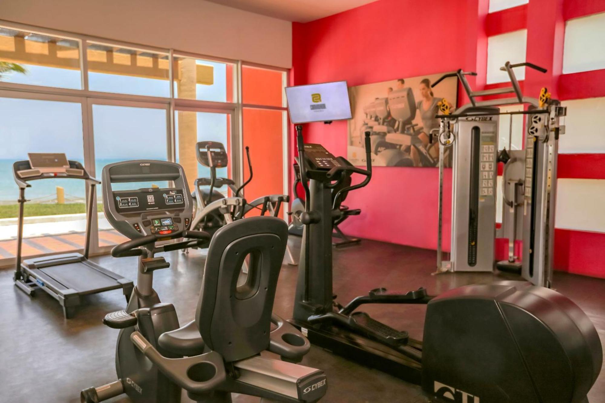 Camino Real Veracruz Dış mekan fotoğraf A gym at a hotel
